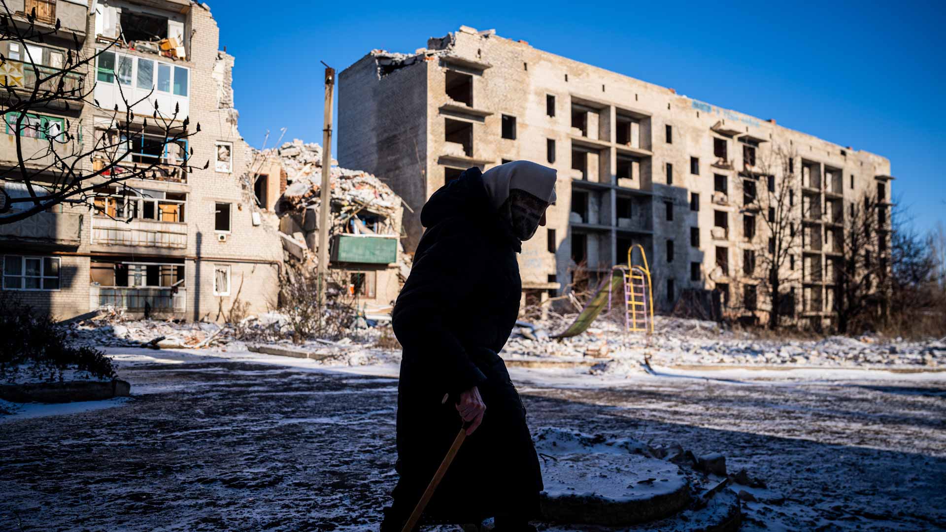 Image for the title: Three killed in Russian strike on east Ukraine city 