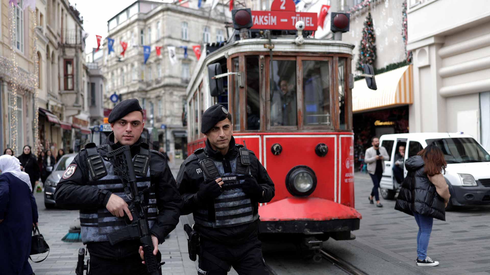 صورة بعنوان: السويد تدعو مواطنيها بالابتعاد عن التجمعات في تركيا  