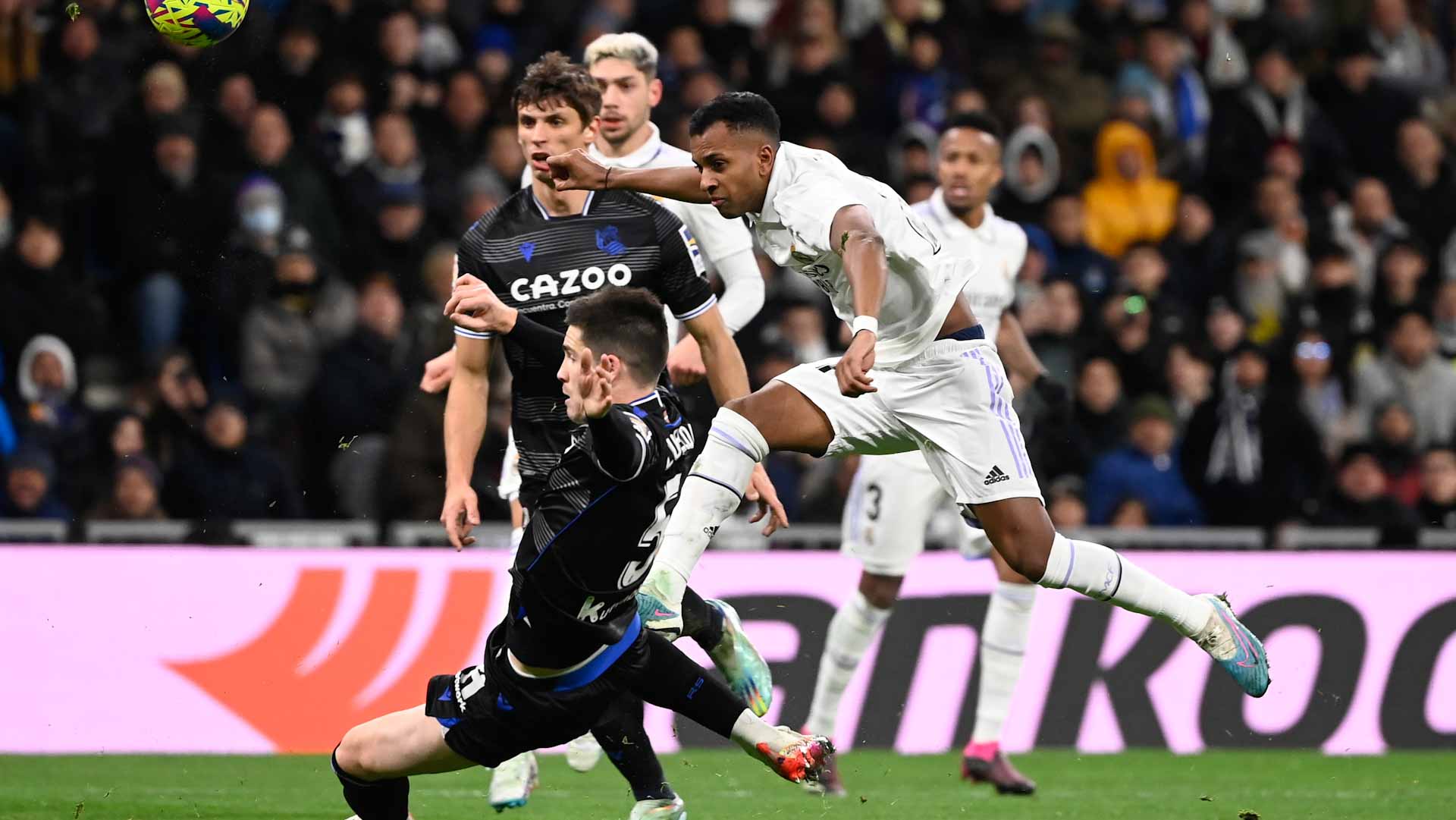 Image for the title: Remiro rocks boat as Madrid drop points in title race 