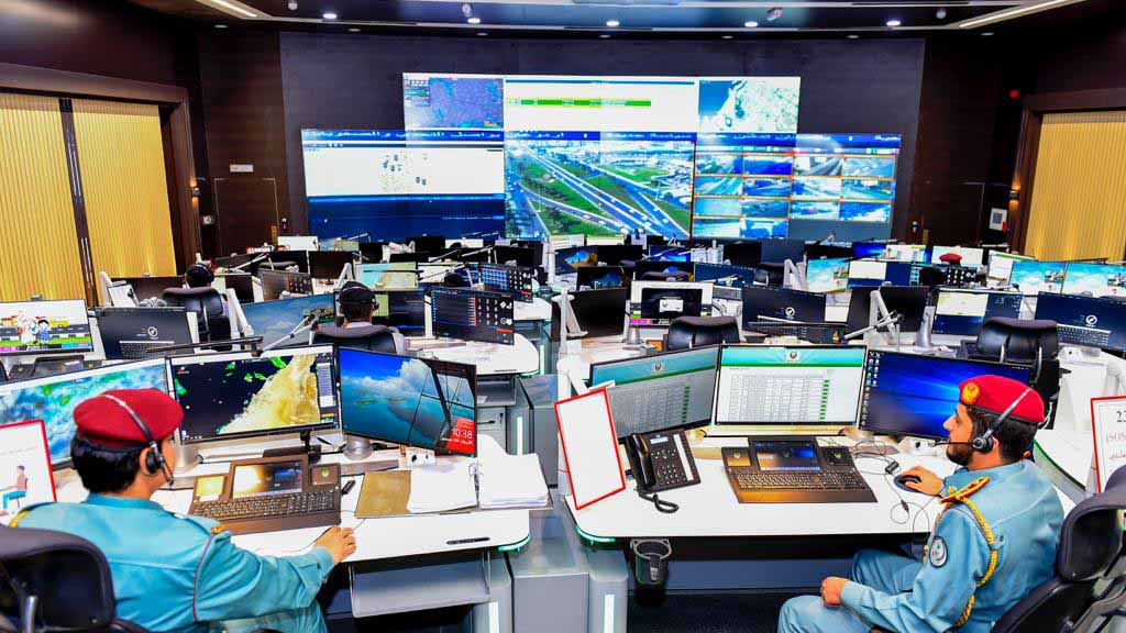 صورة بعنوان: شرطة الشارقة تتلقى 29 ألف مكالمة خلال المنخفض الجوي 