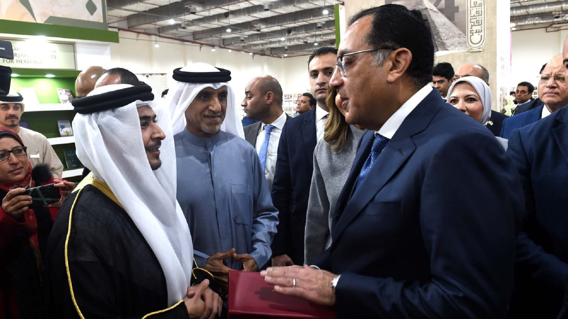 Image for the title: SBA presents signed copy of Sharjah Ruler's novel to Egypt’s pres. 