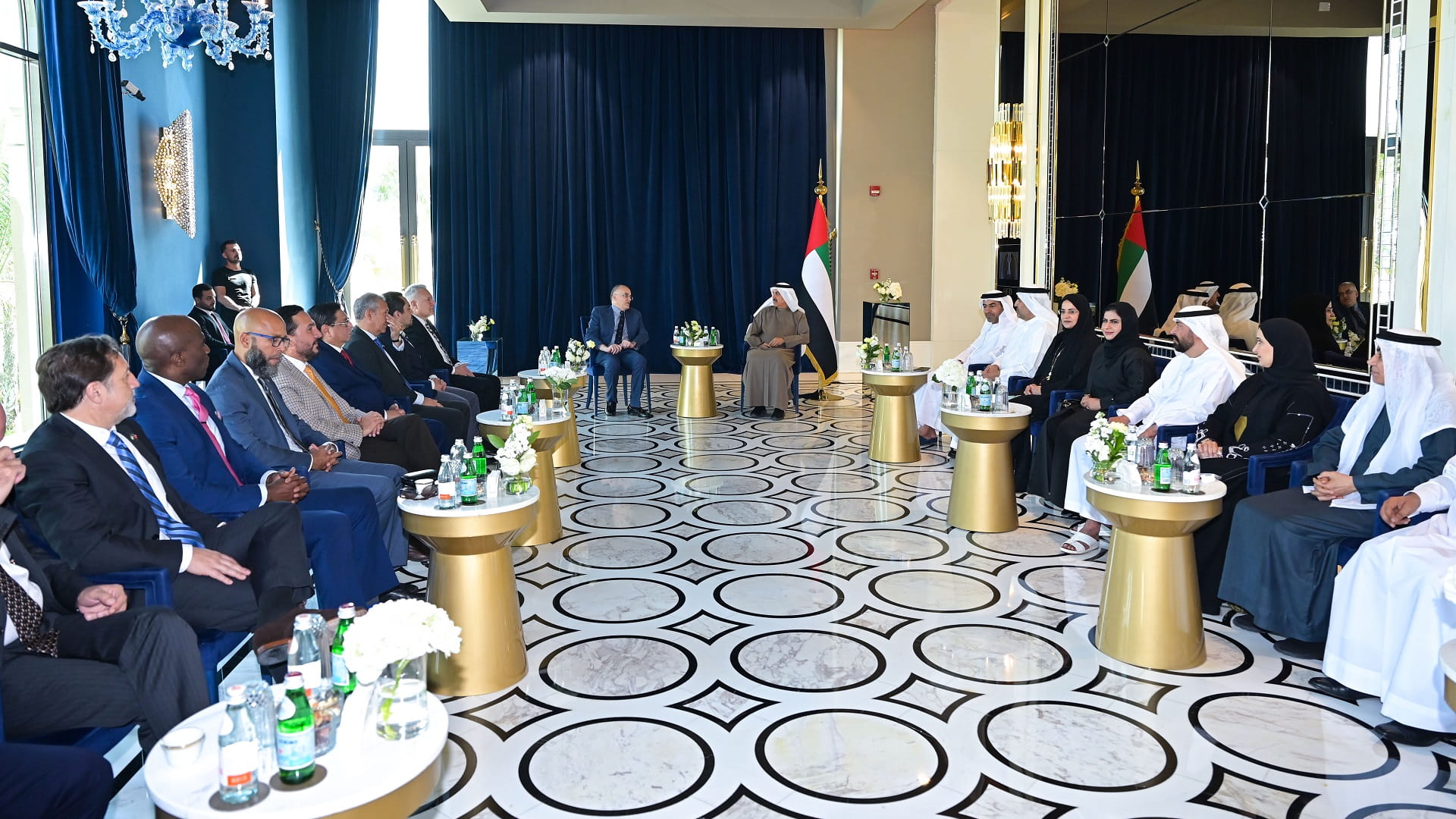 صورة بعنوان: صقر غباش يبحث وسفراء دول أميركا اللاتينية والكاريبي تعزيز العلاقات 