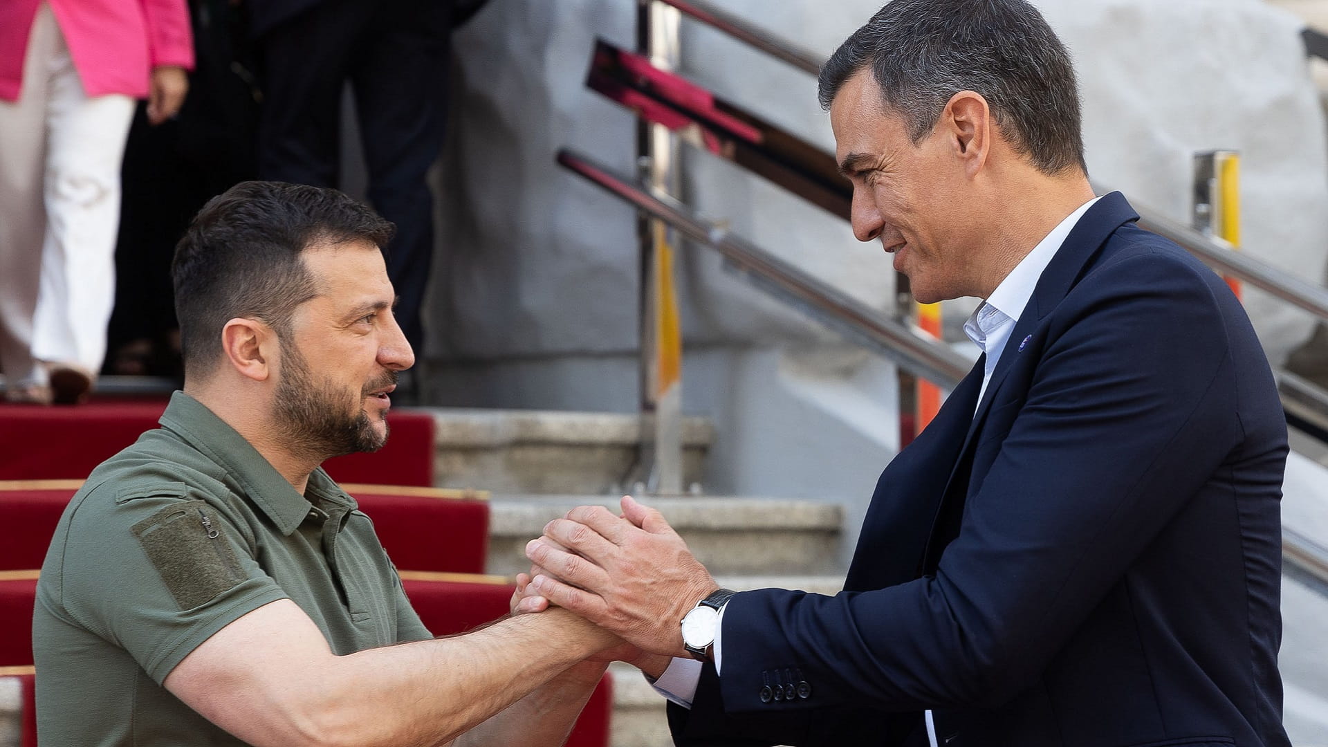 Image for the title: Spain PM pledges EU support for Ukraine 