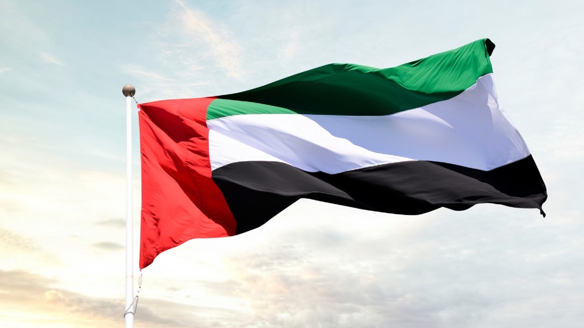 صورة بعنوان: بشهادة بنوك دولية.. اقتصاد الإمارات نحو مزيد من النمو والانتعاش  