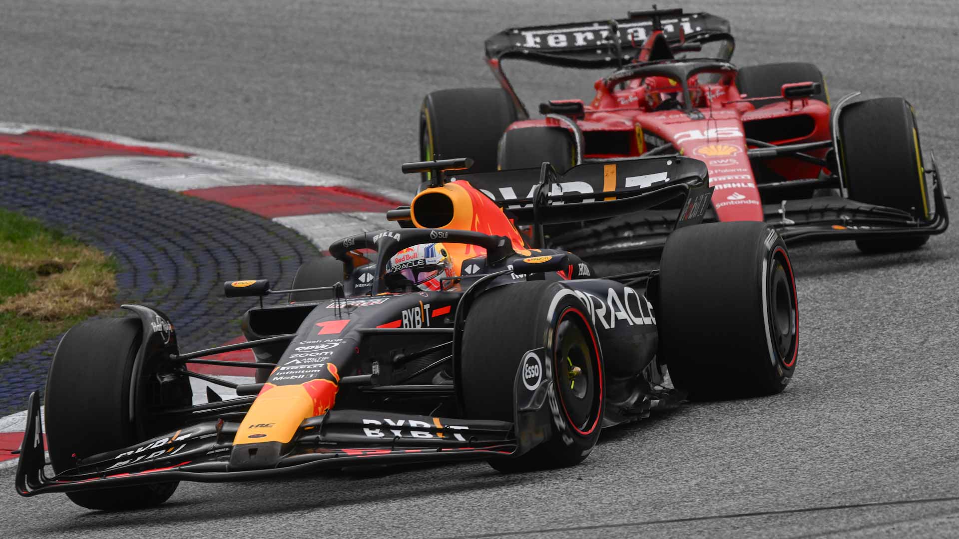 صورة بعنوان: الهولندي فيرستابن يواصل تألقه ويتوج بسباق فورمولا 1 النمساوي 