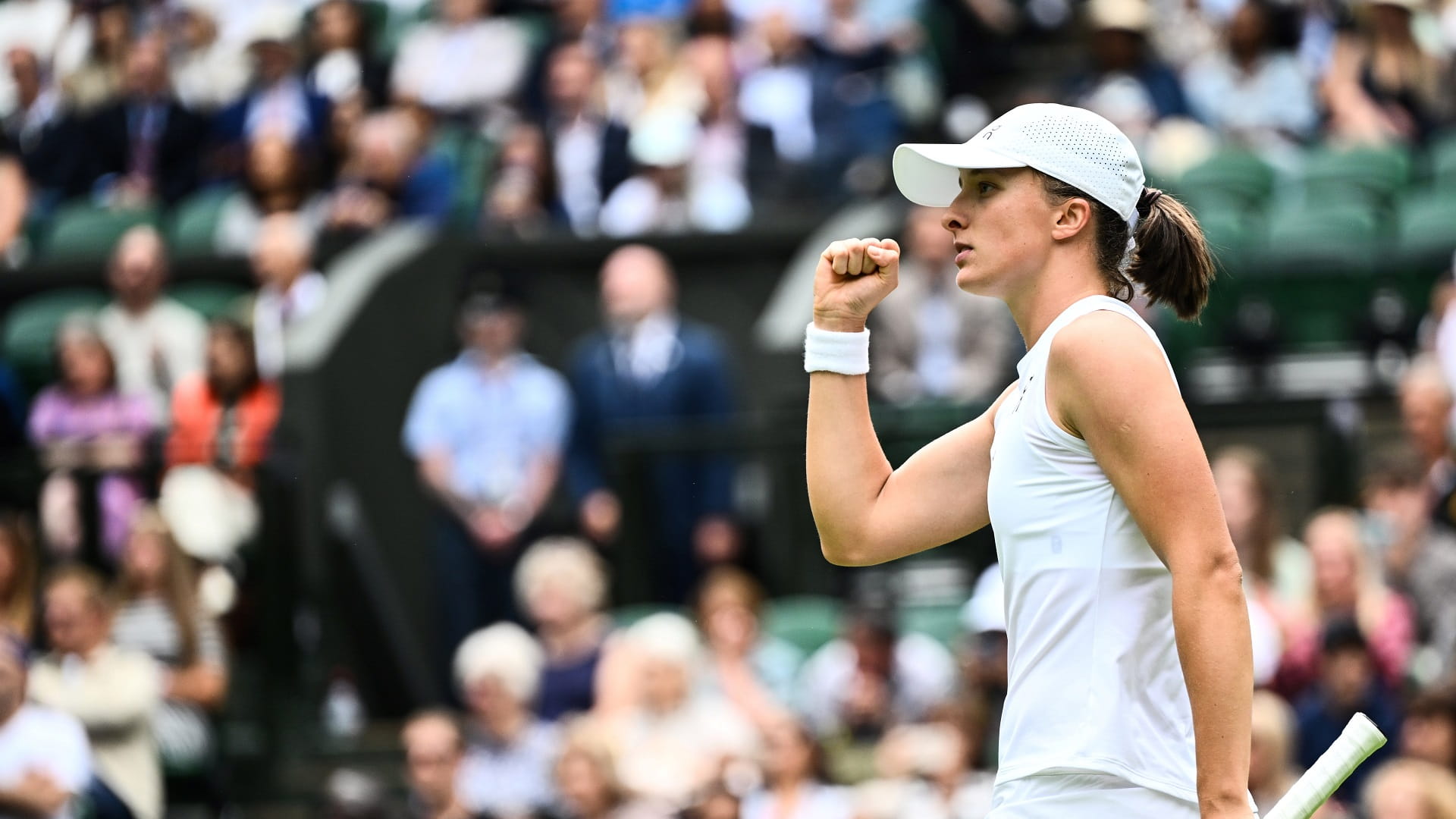 صورة بعنوان: إيجا شفيونتيك تصعد للدور الثالث ببطولة ويمبلدون للتنس 