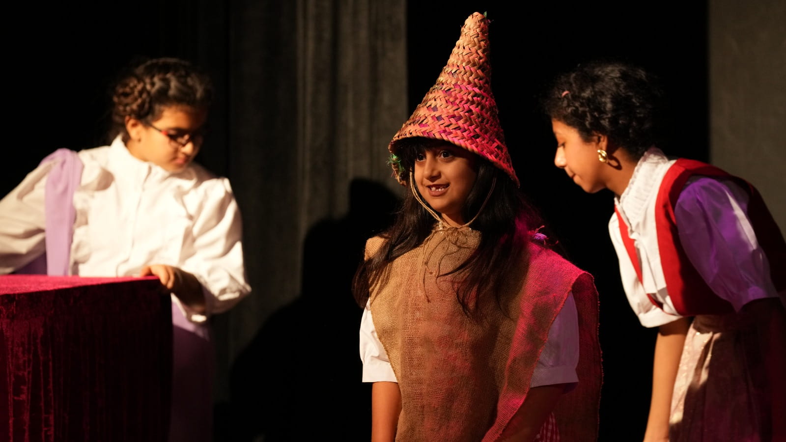 Image for the title: Rubu’ Qarn theatre camp gathers mime and puppetry talents 