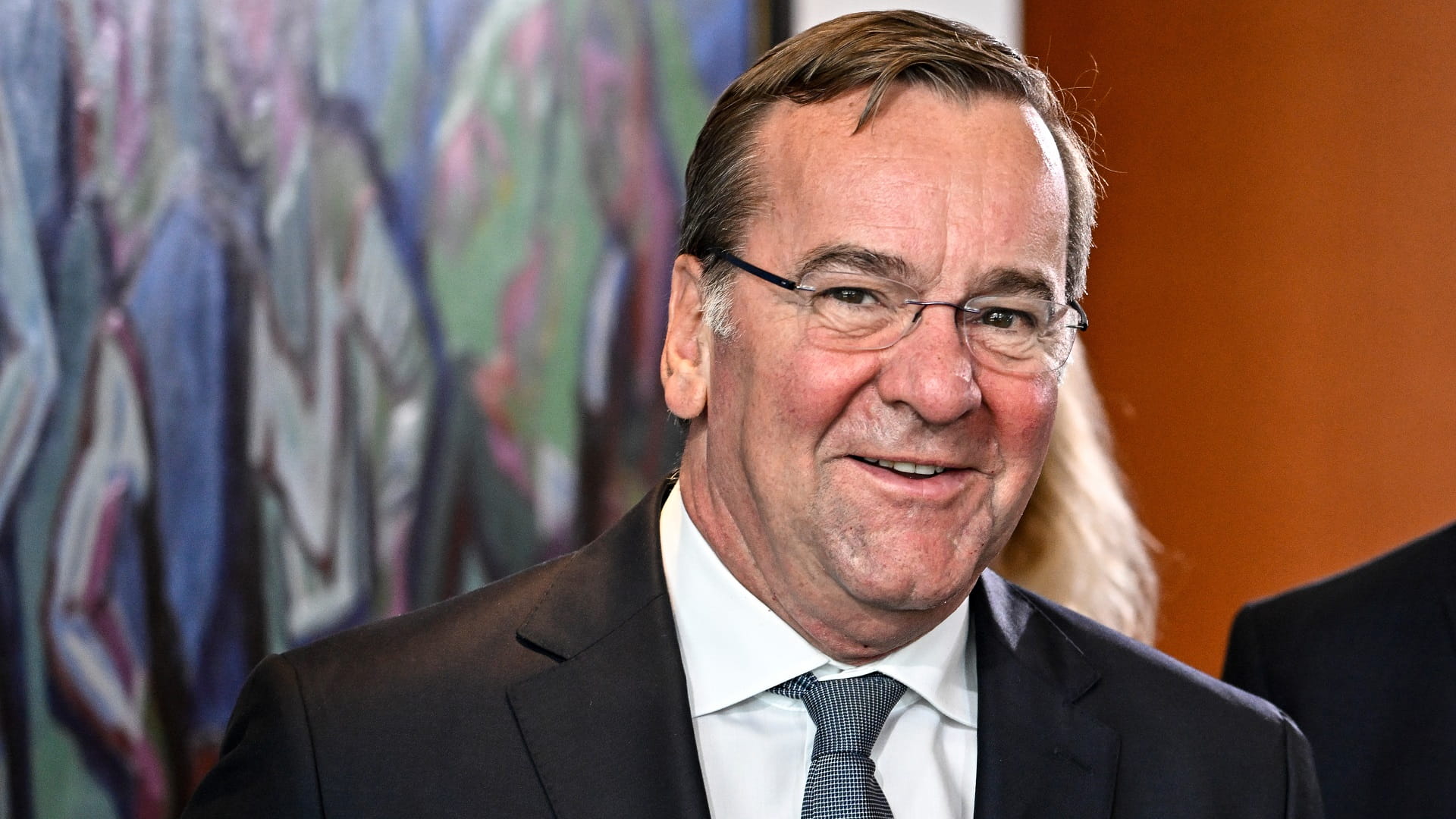 Image for the title: Germany: Sending cluster ammunition to Ukraine not an option 