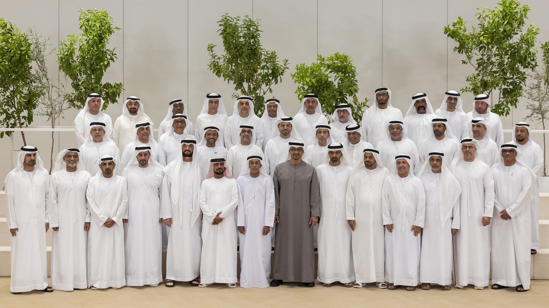 Image for the title: President meets with former classmates, their families 