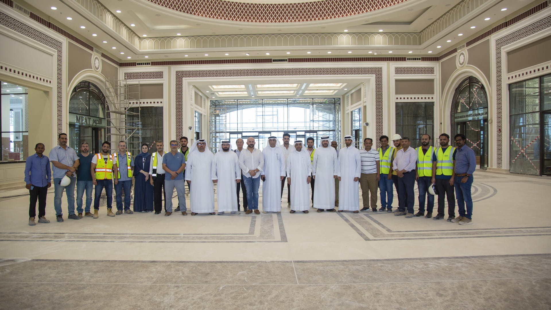 صورة بعنوان: "الشارقة لإدارة الأصول"تتفقد الأعمال في سوق الجبيل والمواشي بالذيد 