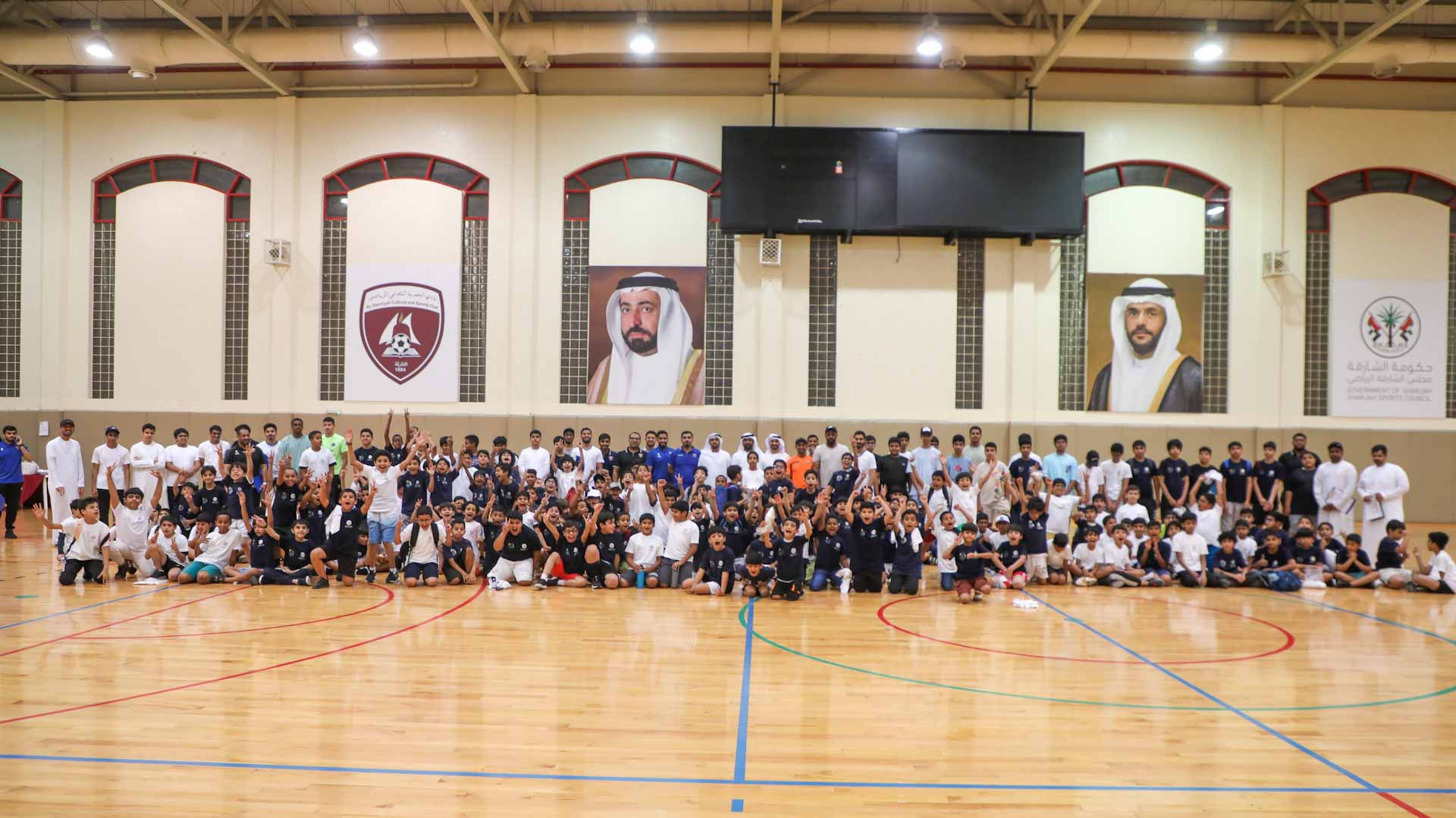 صورة بعنوان: في أول أيامه.. ملتقى الحمرية الصيفي يشهد تفاعلاً إيجابياً 