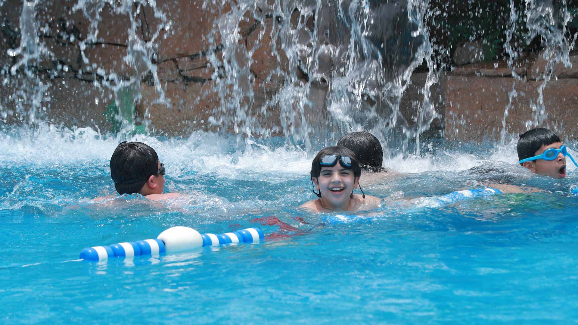 Image for the title: “Sharjah Youth” ignites summer vacation with 250 activities 