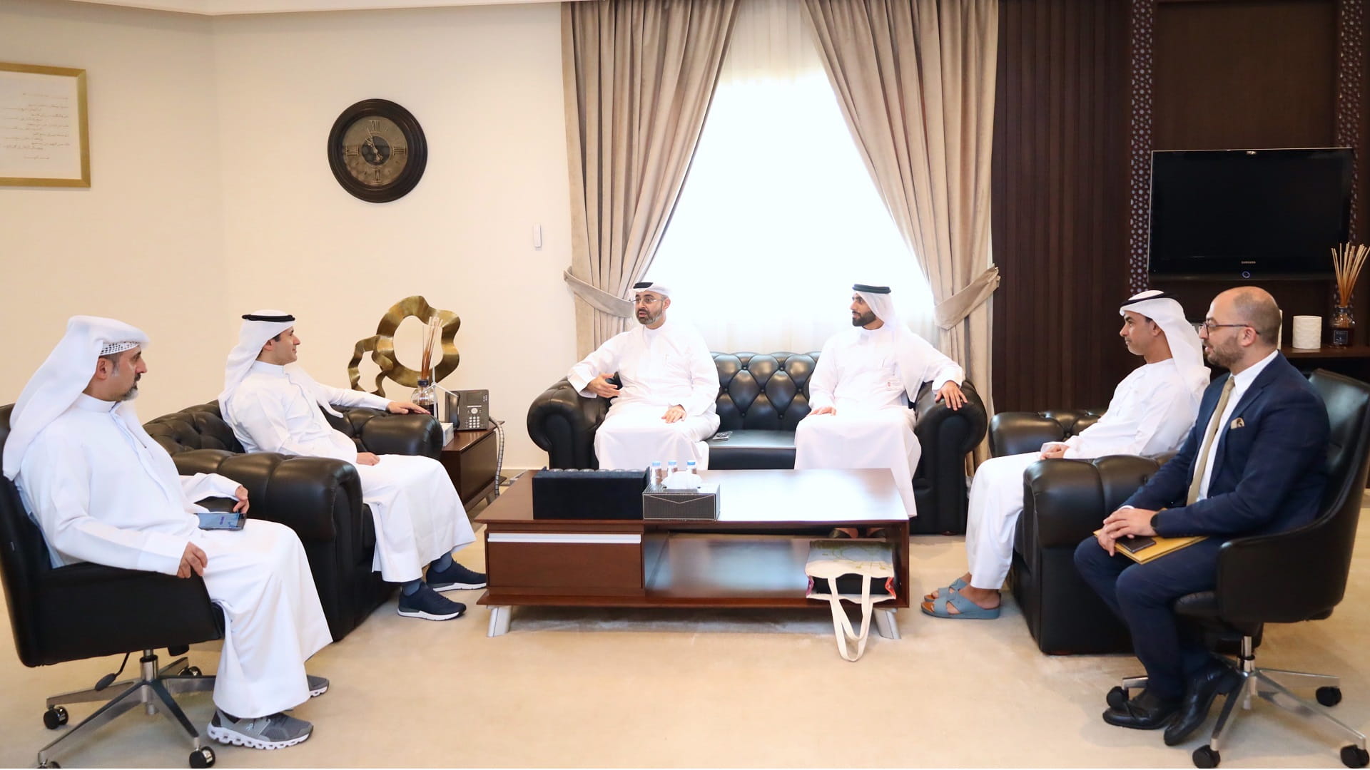 Image for the title: SEWA, SCTDA discuss strengthening cooperation 