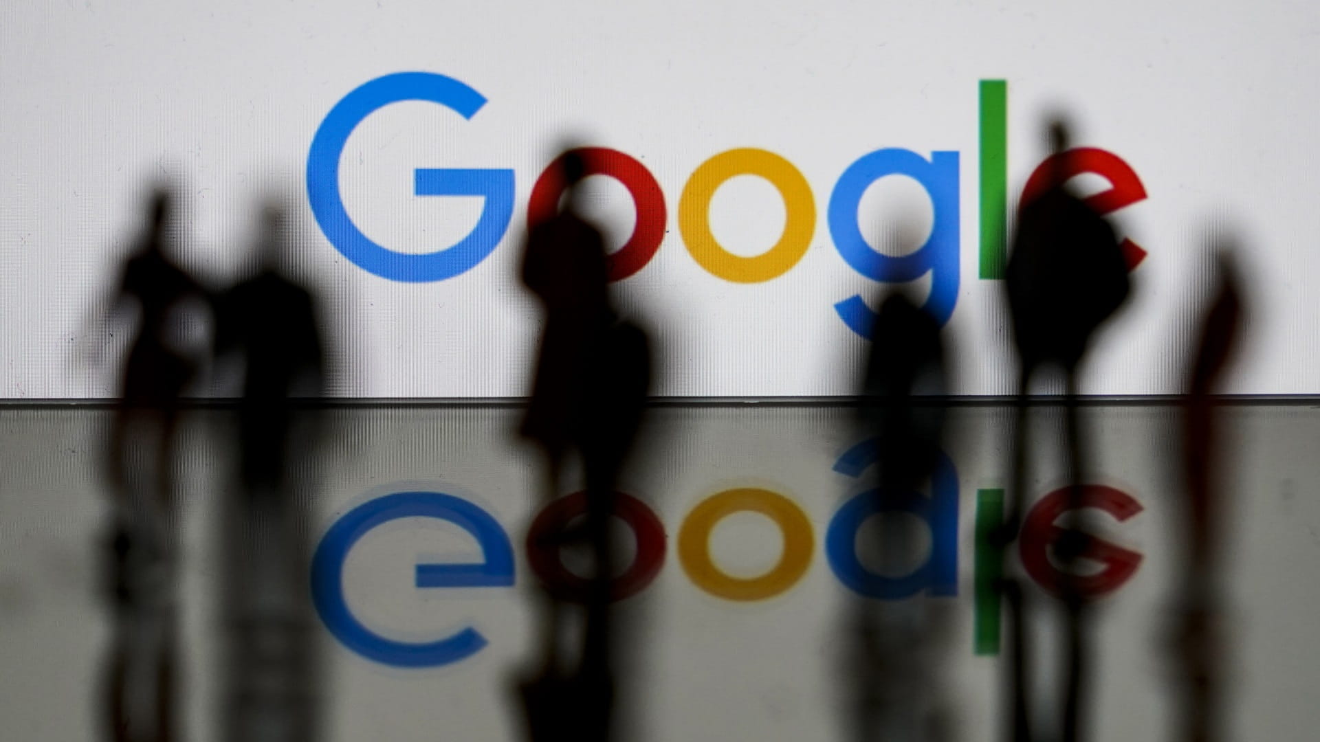 Image for the title: Google launches ChatGPT rival Bard in EU, Brazil 