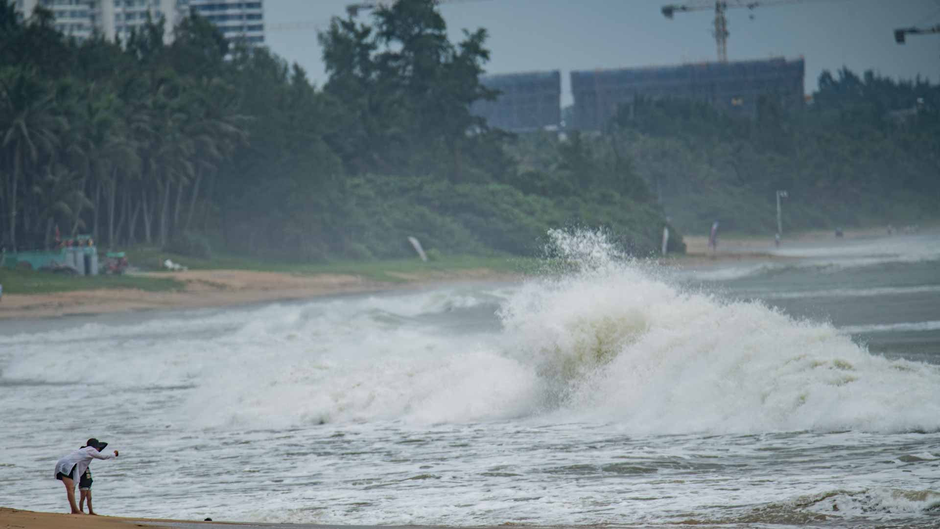 Image for the title: Thousands evacuated as typhoon hits southern China, Vietnam 