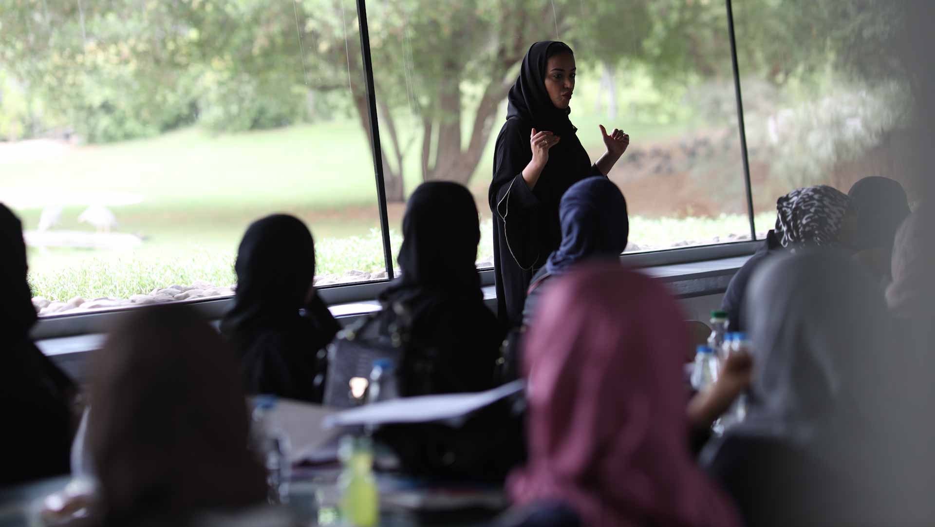 صورة بعنوان: "تمكين الشارقة" تنظم ورشة "أنماط الشخصية" لأمهات الأيتام 