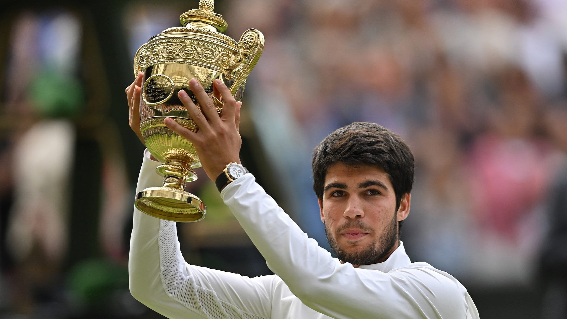 Image for the title: Alcaraz defeats Djokovic to win Wimbledon title 