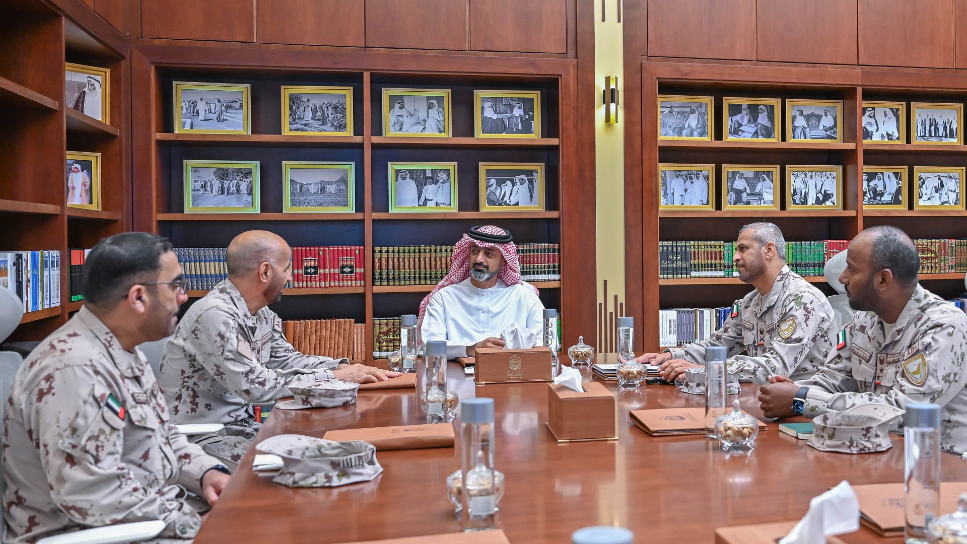 Image for the title: Ajman CP receives National Guard Commander 