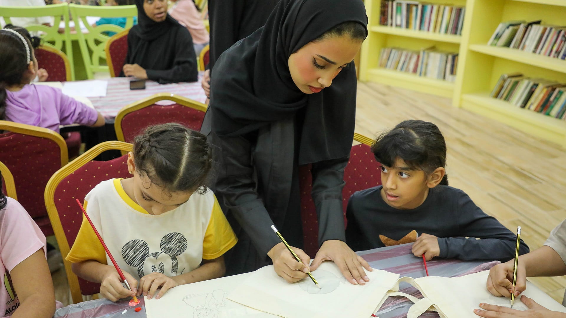 Image for the title: Al-Hamriyah Summer Workshop: Eco-Friendly Alt. to Plastic Bags 