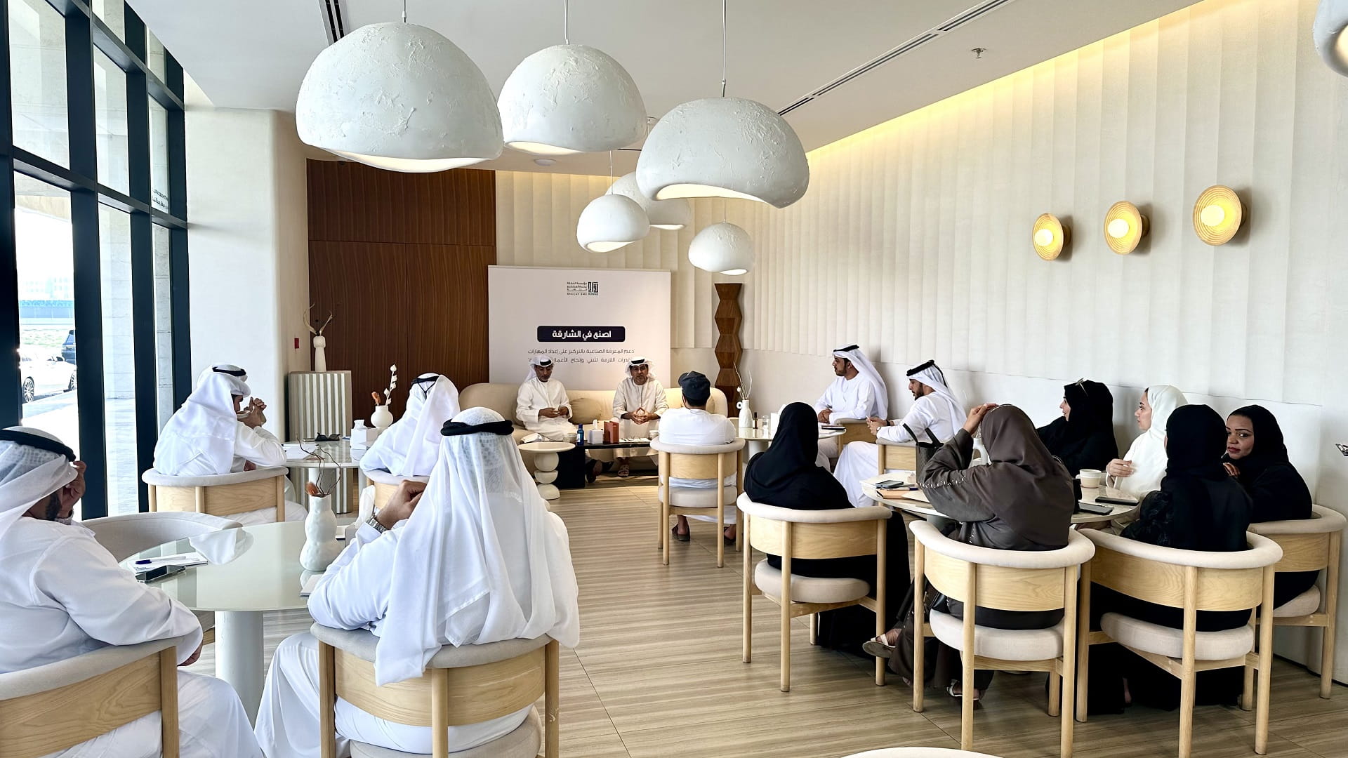 صورة بعنوان: "رُوّاد" تبحث فرص الاستثمار الصناعي ودوره في تعزيز جاذبية الدولة 