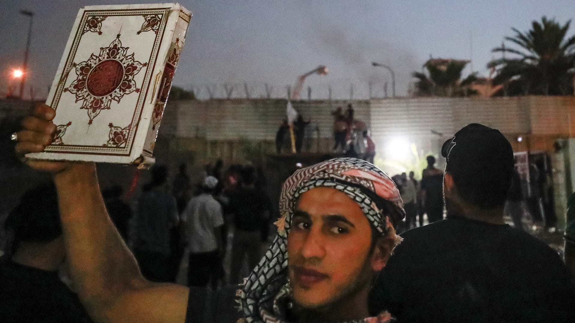 صورة بعنوان: العراق يطرد سفيرة السويد ويعلق ترخيص عمل إريكسون للاتصالات 