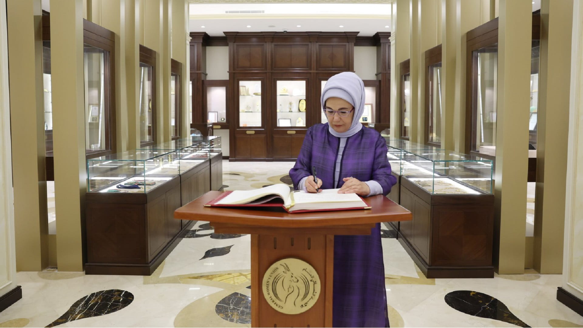 Image for the title: Türkiye’s First Lady commends Sheikha Fatima’s support for women 