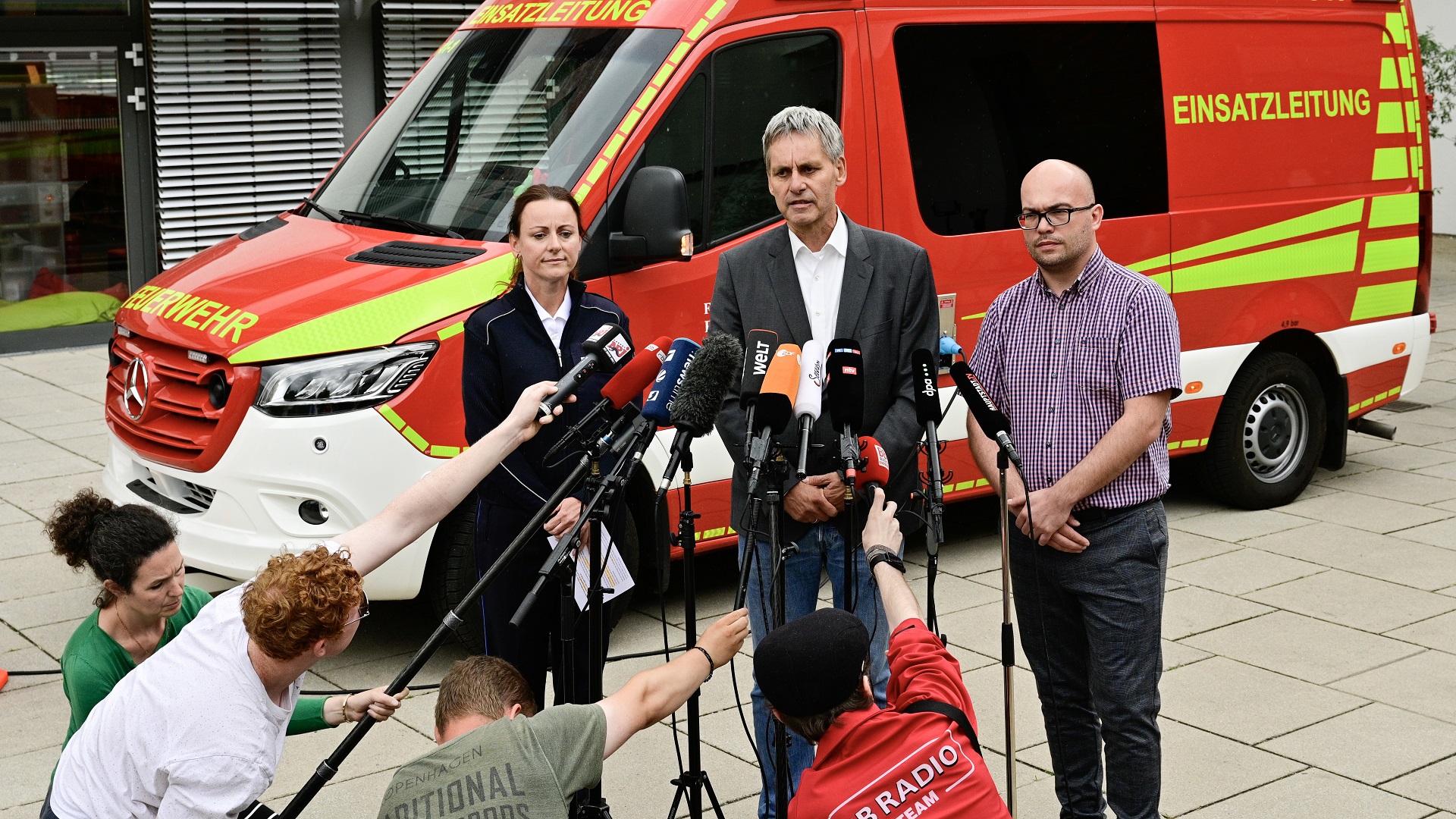 Image for the title: Search for 'lioness' near Berlin ends, boar suspected 