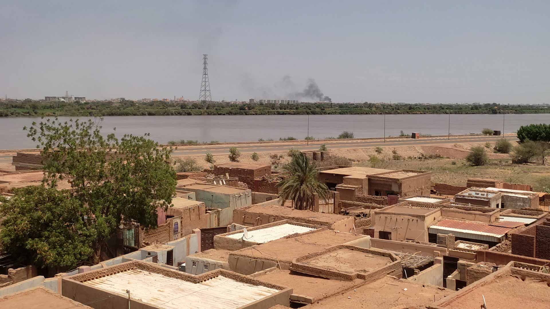 Image for the title: Rockets in Sudan's Darfur kill 16 civilians 