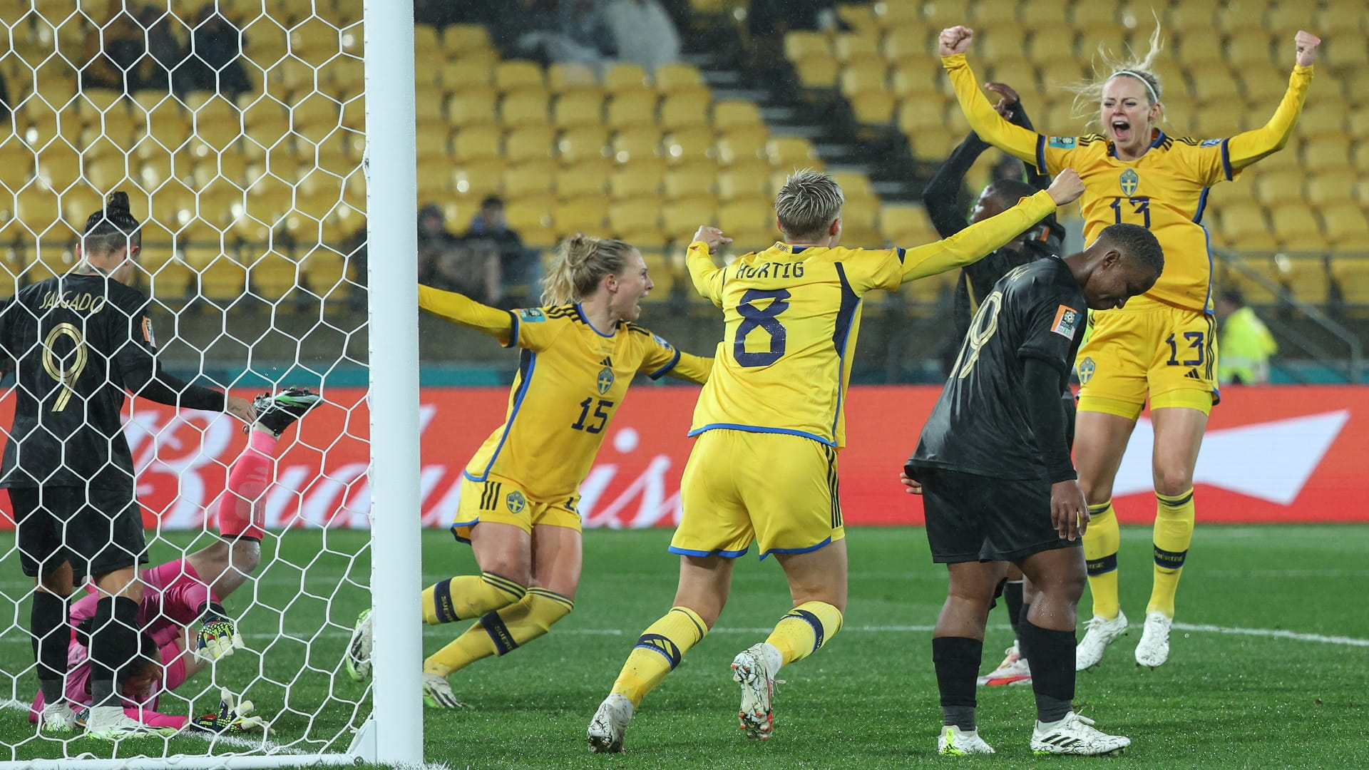 صورة بعنوان: السويد تتخطى جنوب أفريقيا في بداية مشوراها بمونديال السيدات 