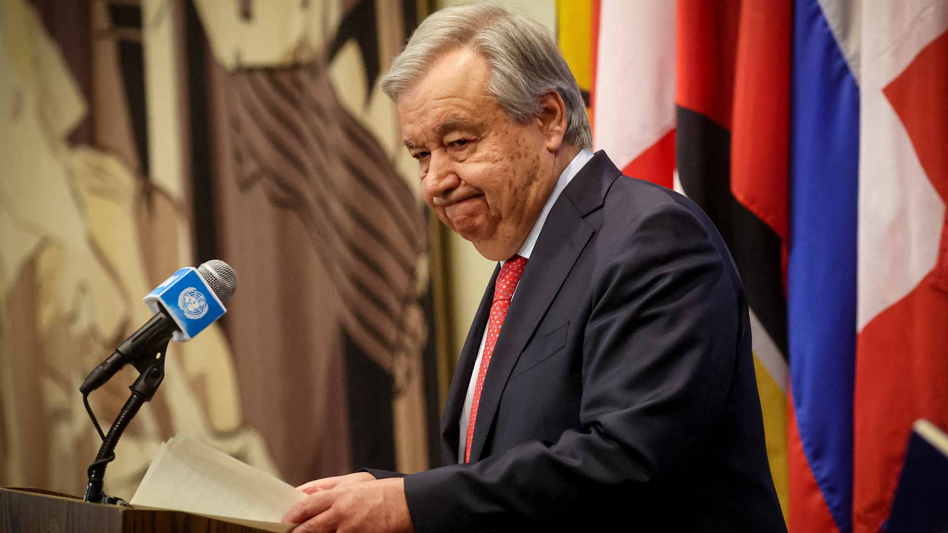 صورة بعنوان: عملية معقدة.. الأمم المتحدة تبدأ نقل النفط من "صافر" 