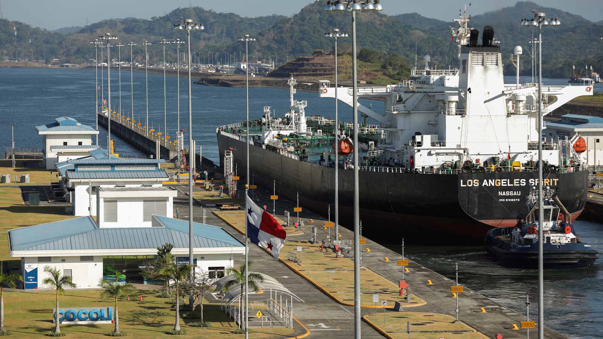 صورة بعنوان: مع استمرار الجفاف.. قناة بنما تقلص عدد السفن العابرة لـ 32 فقط 