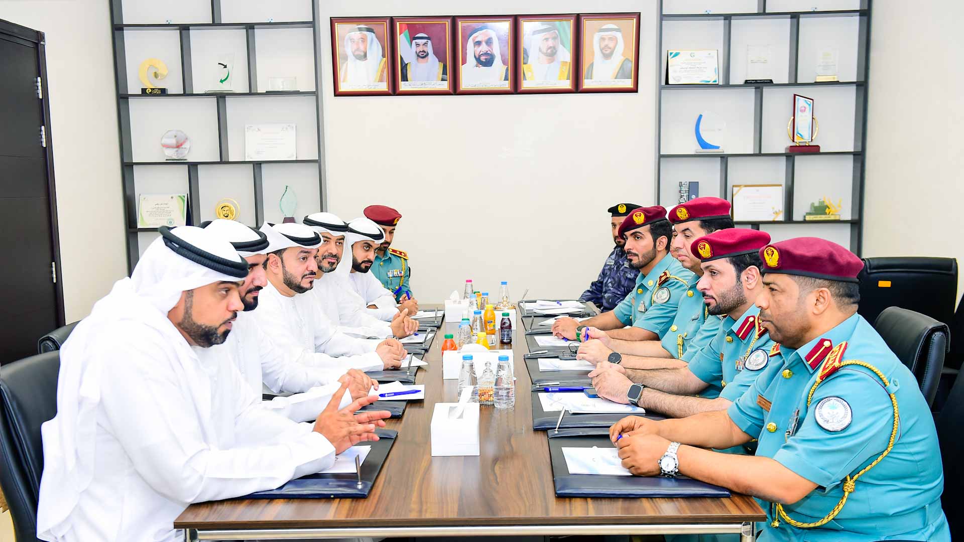 صورة بعنوان: شرطة المنطقة الوسطى تعقد اجتماعاً تنسيقياً مع مجلس الخروس  