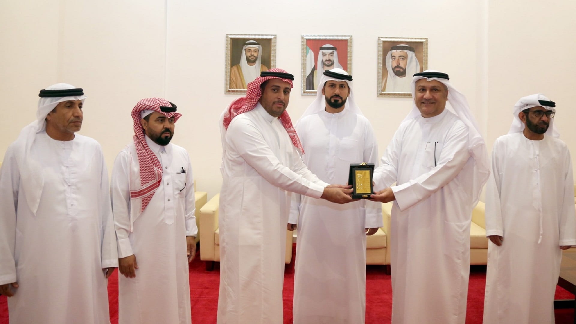 صورة بعنوان: فعاليات مهرجان "الذيد للرطب" تسجل حضوراً جماهيرياً لافتاً 