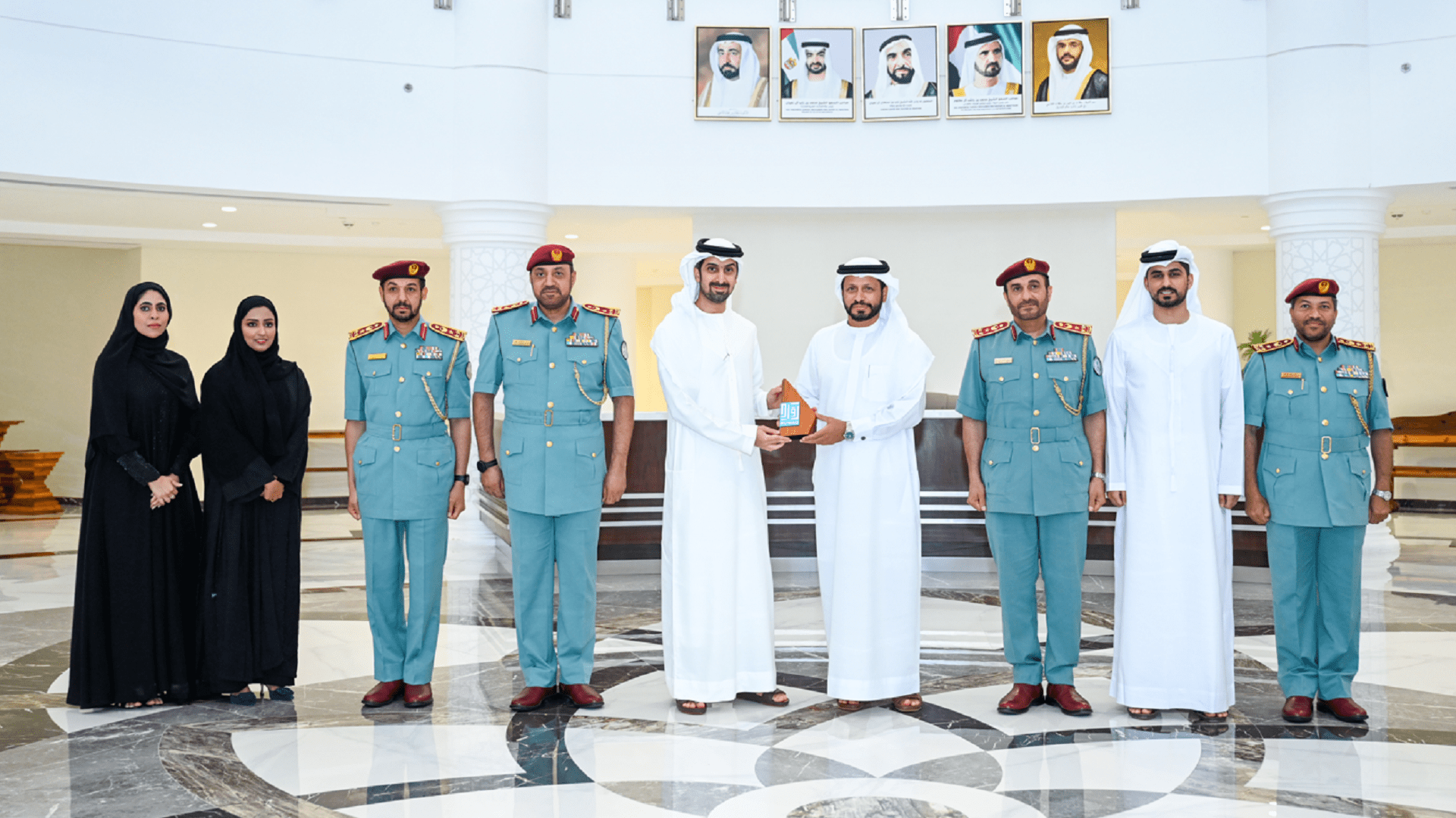 صورة بعنوان: شرطة الشارقة و"رُوّاد" تبحثان التعاون لخدمة رواد الأعمال المواطنين 