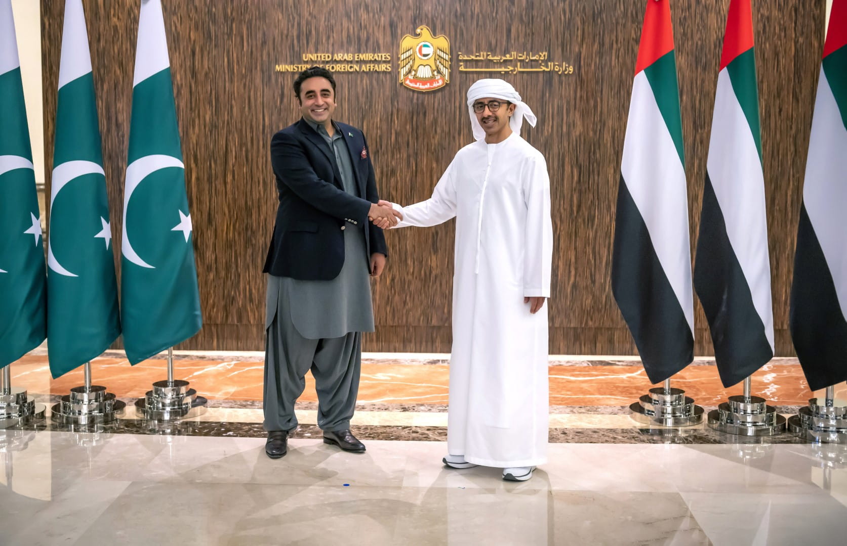 Image for the title: Abdullah bin Zayed receives Pakistan's Foreign Minister 