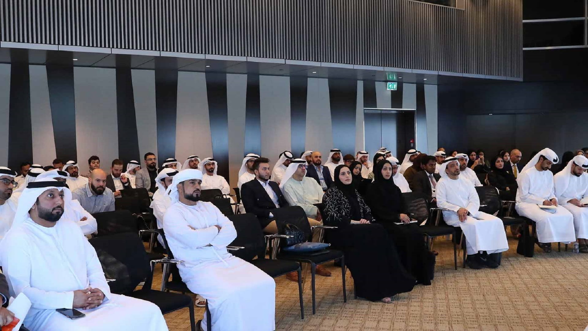 صورة بعنوان: "الاقتصاد" تعقد ورشة لمديري التفتيش والإنفاذ والشؤون القانونية 