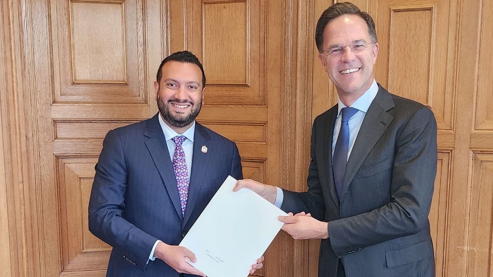 صورة بعنوان: محمد بن راشد يبعث دعوة إلى رئيس وزراء هولندا للمشاركة في "كوب 28" 