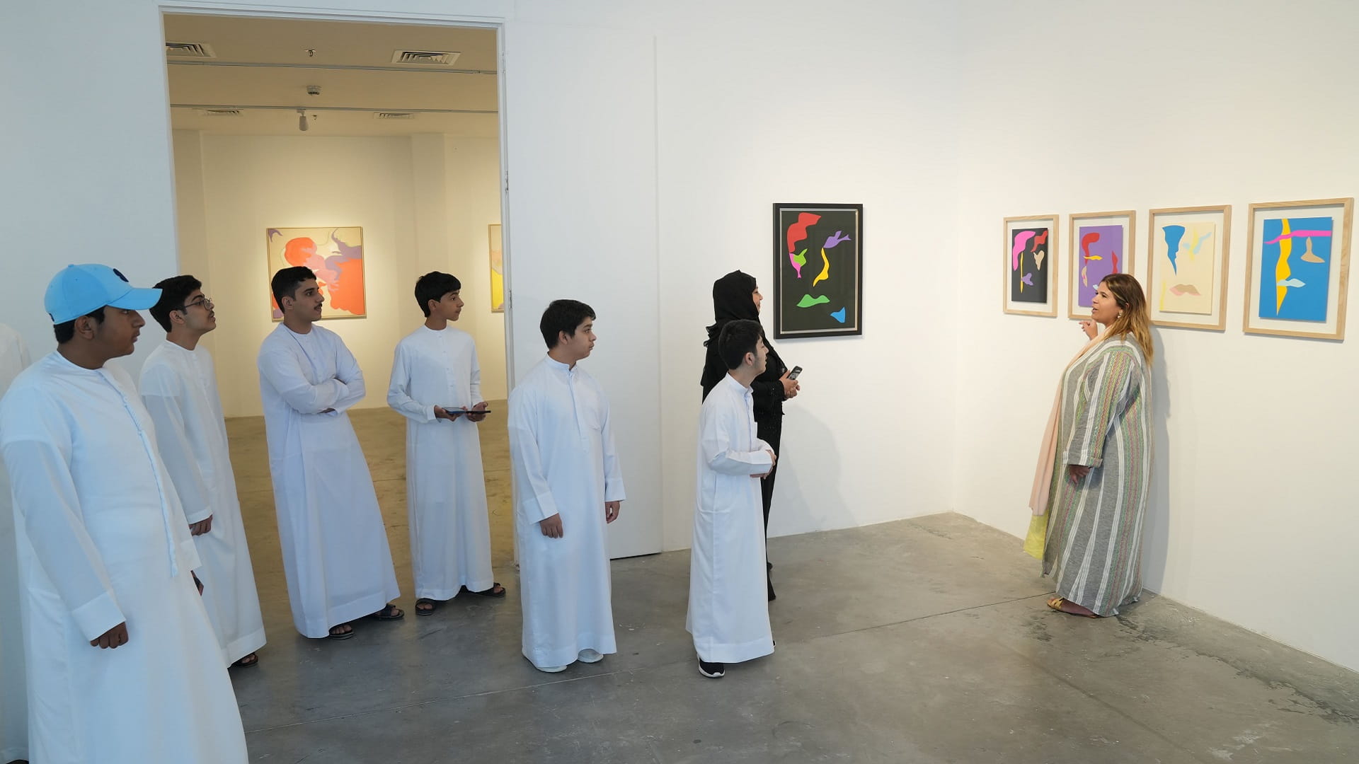 Image for the title: Sharjah Youth visits Noor Al Suwaidi exhibition 