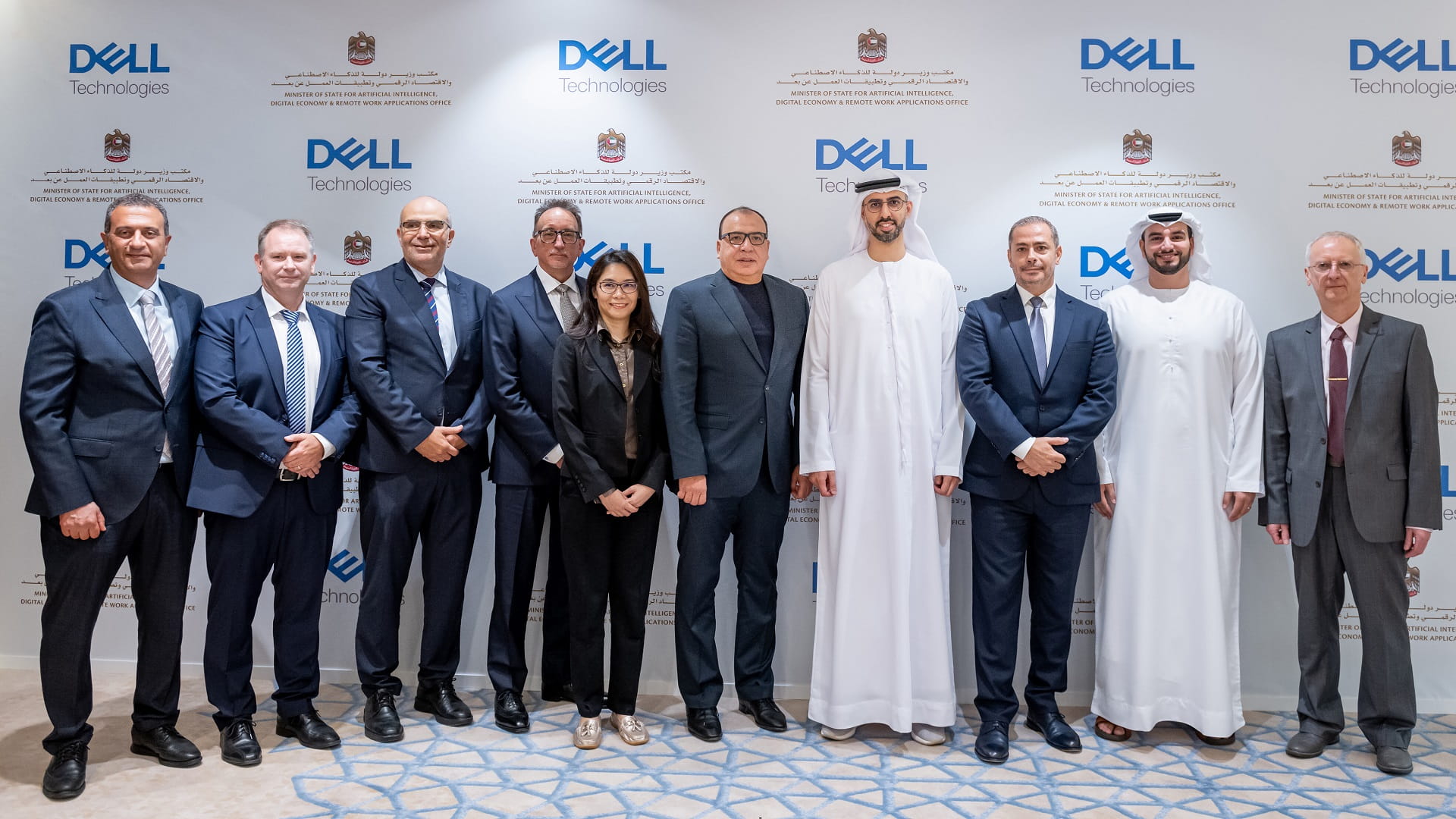 صورة بعنوان: عمر سلطان العلماء: حكومة الإمارات تتبنى التكنولوجيا الرقمية 