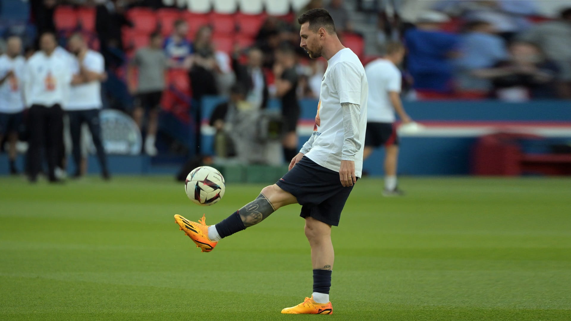 صورة بعنوان: ميسي يحسم الجدل ويعلن توقيعه مع إنتر ميامي 