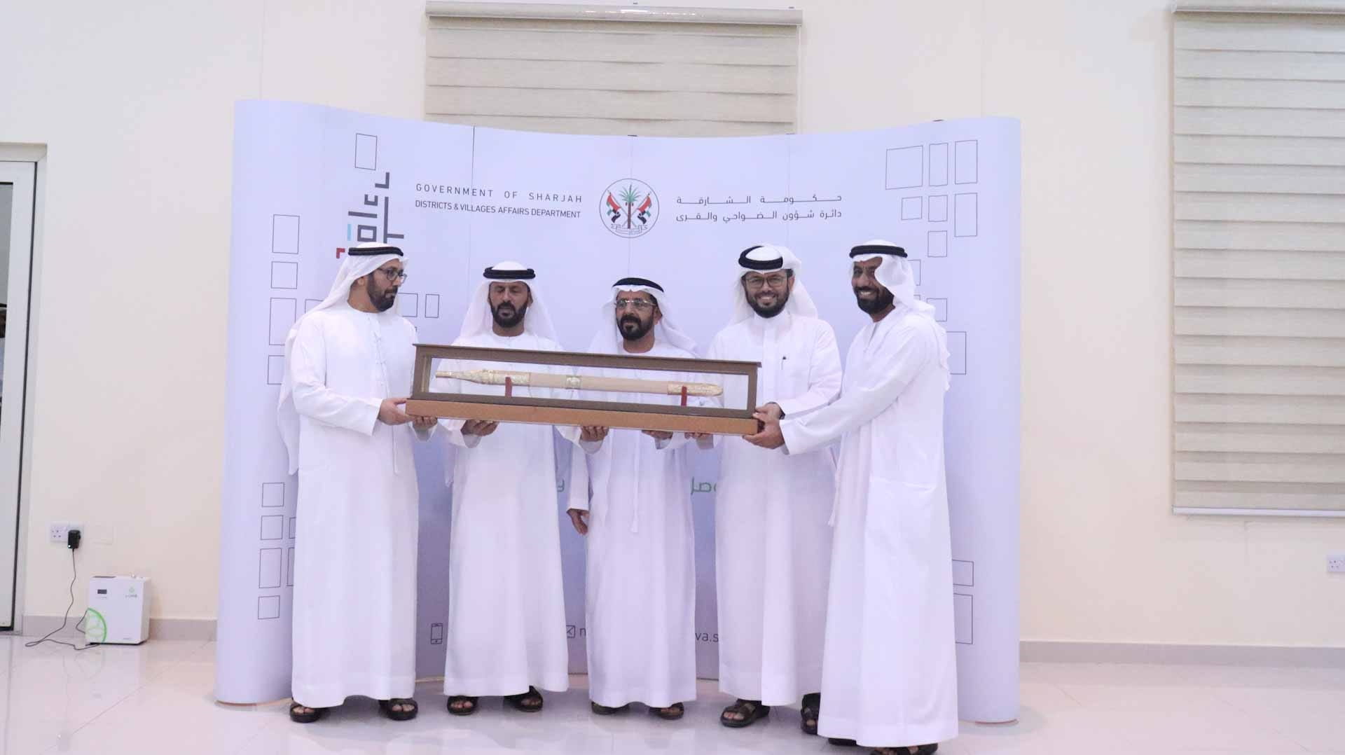 صورة بعنوان: مجلس البستان بالذيد يؤكد أهمية دوره في تكريم العطاءات الوطنية  