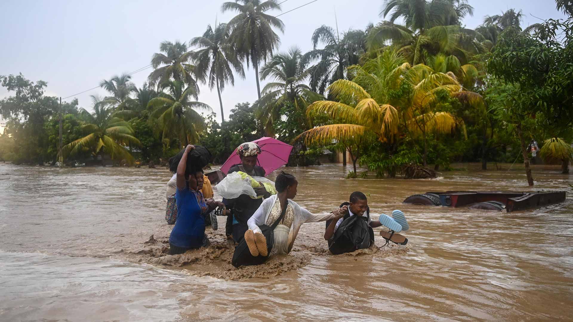 صورة بعنوان: بعد أمطار غزيرة...فيضانات هايتي تودي بحياة 42 وتشرد الآلاف 