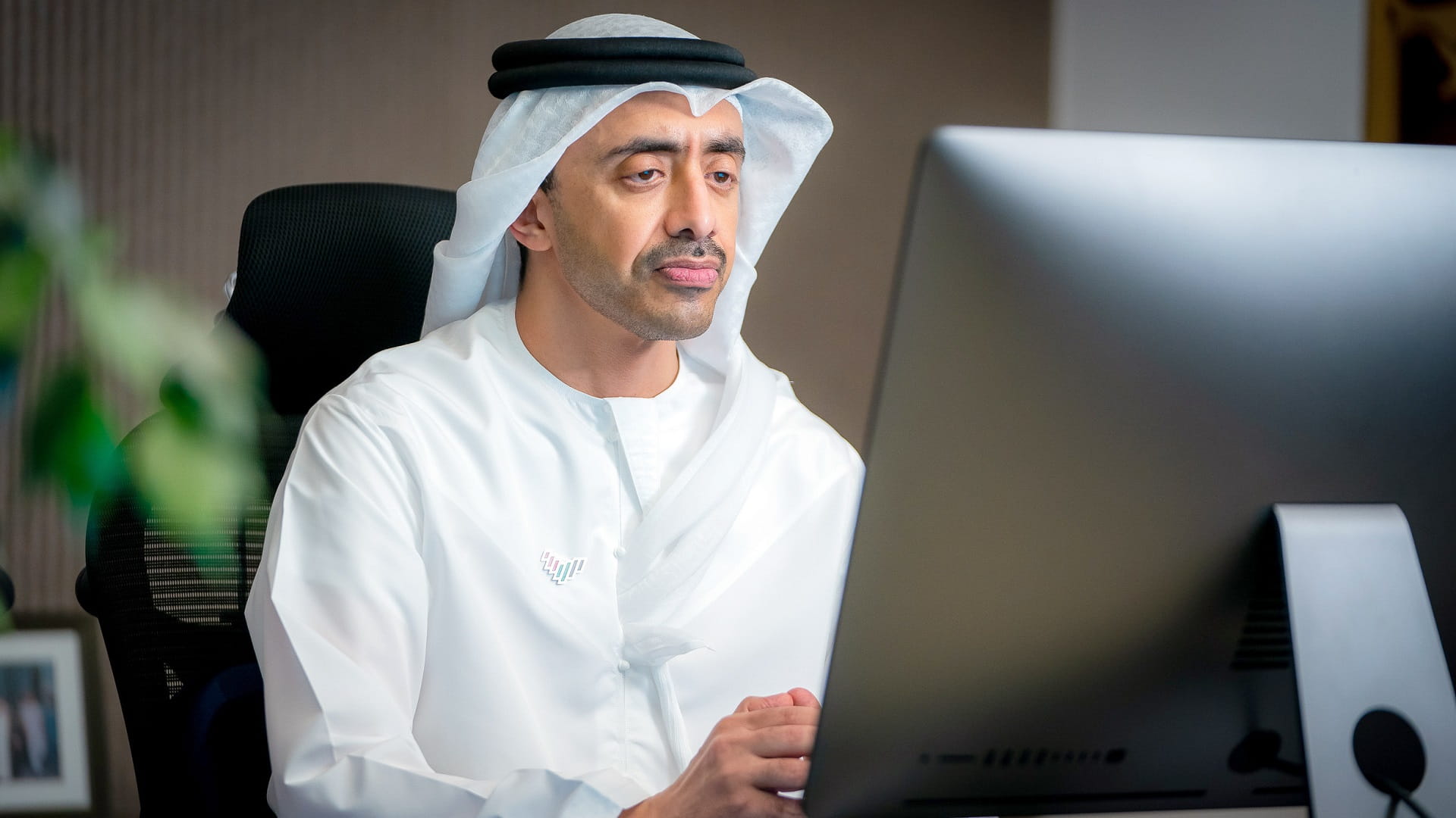 Image for the title: Abdulla bin Zayed emphasises necessity of assessing learning 