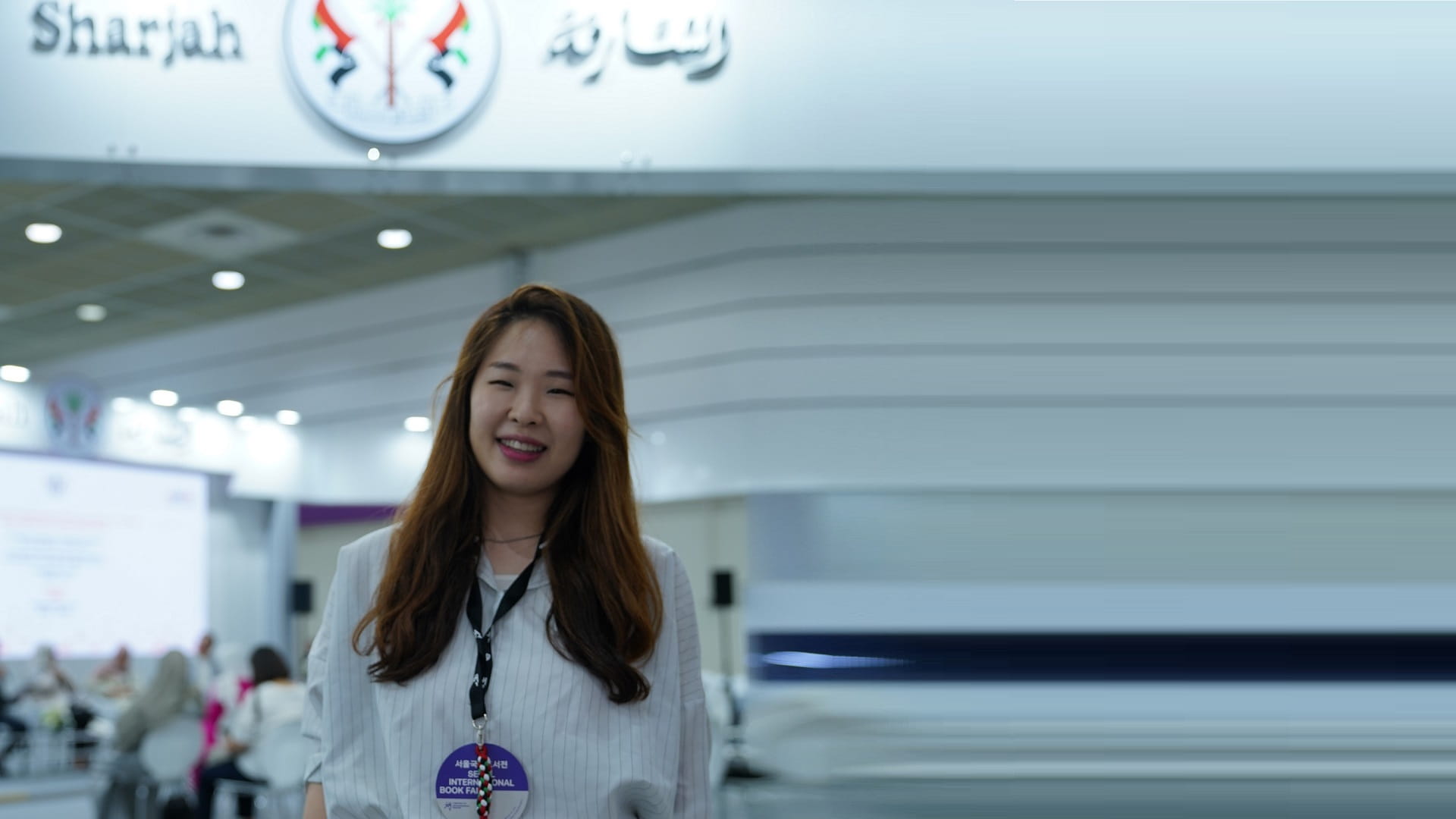 صورة بعنوان: "جنة"... مترجمة كورية تتحدث اللهجة الإماراتية وتحلم بزيارة الشارقة 