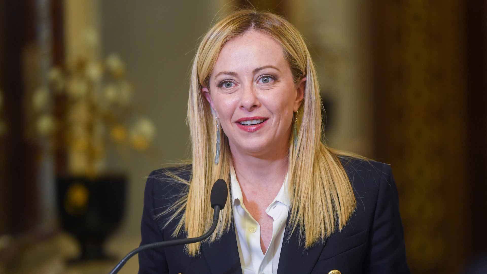 Image for the title: Italy's Meloni says EU aid package on the way for Tunisia 