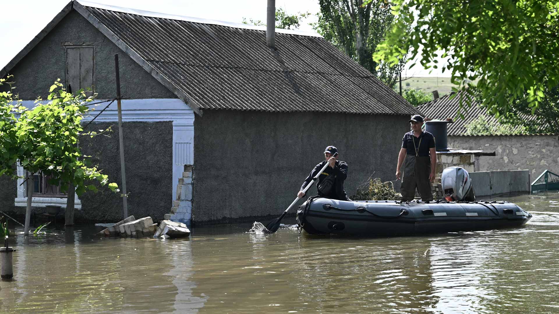 Image for the title: Water gradually receding in flooded Ukraine regions 