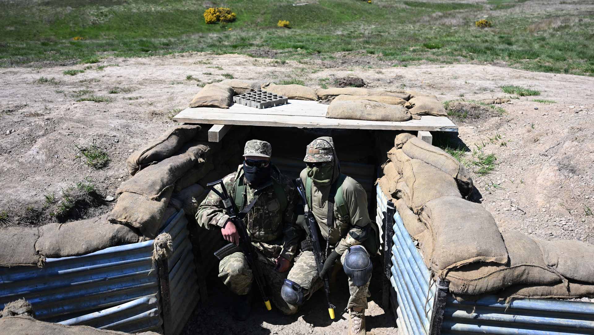 Image for the title: Russia and Ukraine swap total of nearly 200 prisoners 