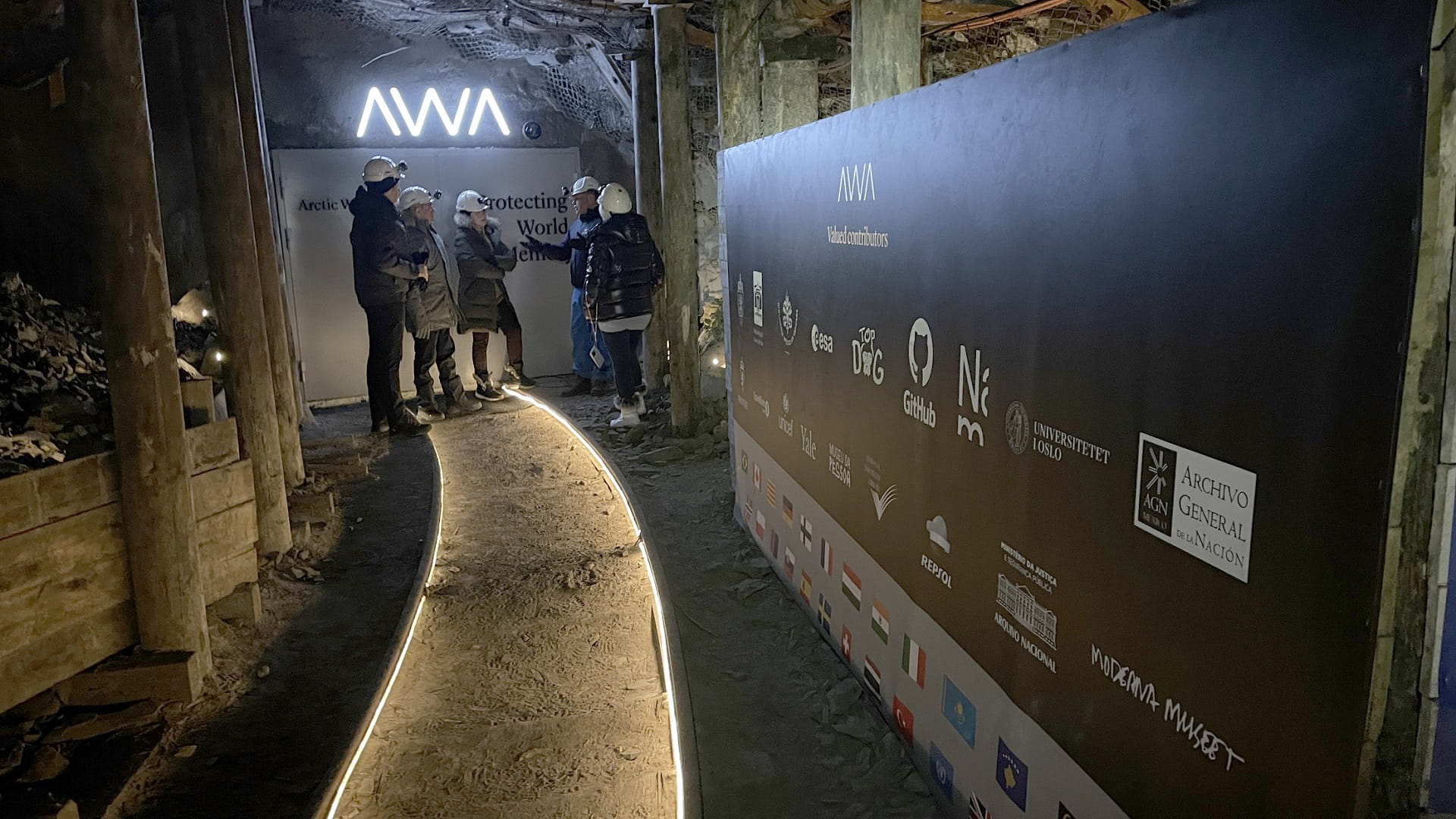 صورة بعنوان: الأرشيف والمكتبة الوطنية يطلع على تقنيات الحفظ الرقمي في النرويج 