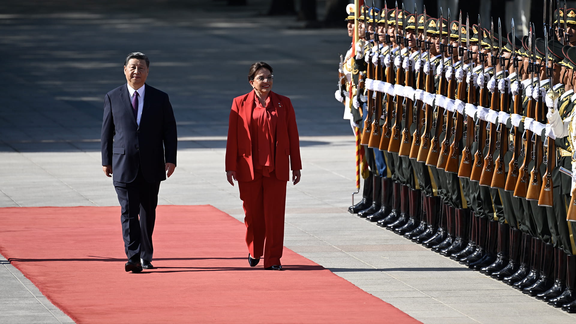 صورة بعنوان: الرئيس الصيني يعد هندوراس بدعم اقتصادي "قوي" 