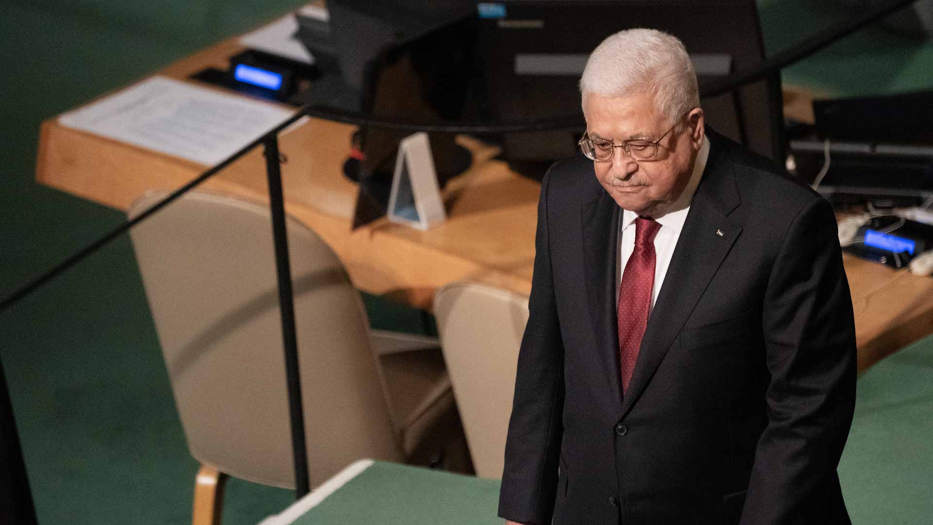 Image for the title: Palestinian president Mahmud Abbas arrives in China 